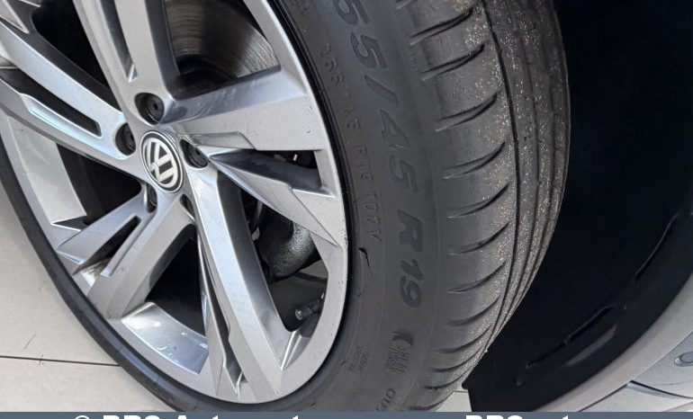 
								Volkswagen Tiguan 1.5 TSI Automatas 2021 full									