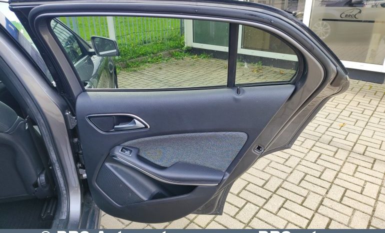 
								Mercedes-Benz GLA 220 2.2d 2014 full									
