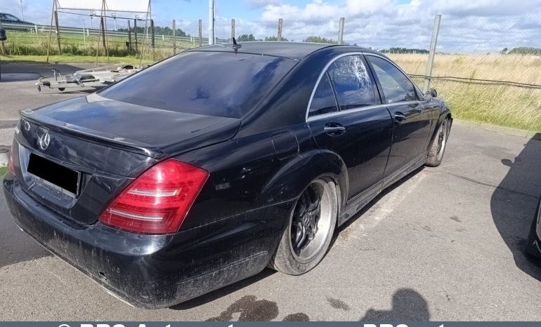 
								Mercedes-Benz S 350 Automatas 2006 full									