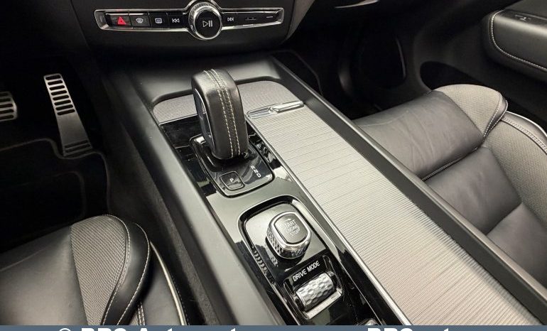 
								Volvo XC 60 T8 R-Design Twin Engine AWD Automatas 2020 full									