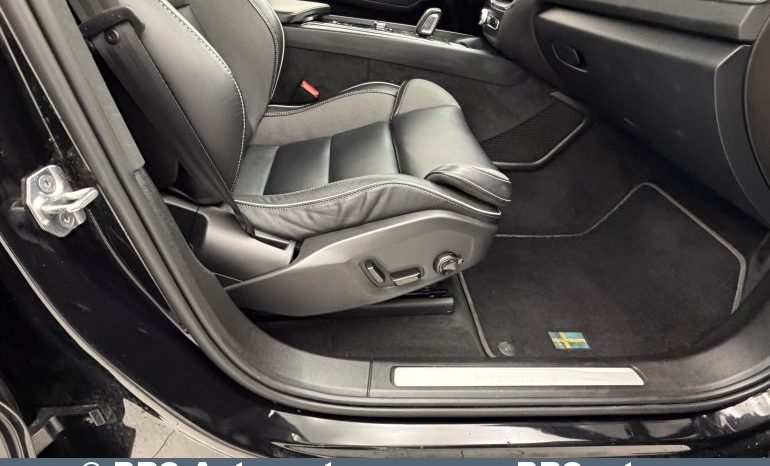
								Volvo XC 60 T8 R-Design Twin Engine AWD Automatas 2020 full									