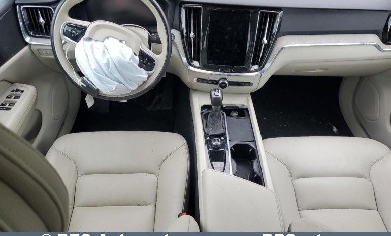 
								Volvo V60 Cross Country 2.0 T5 Momentum AWD Automatas 2022 full									