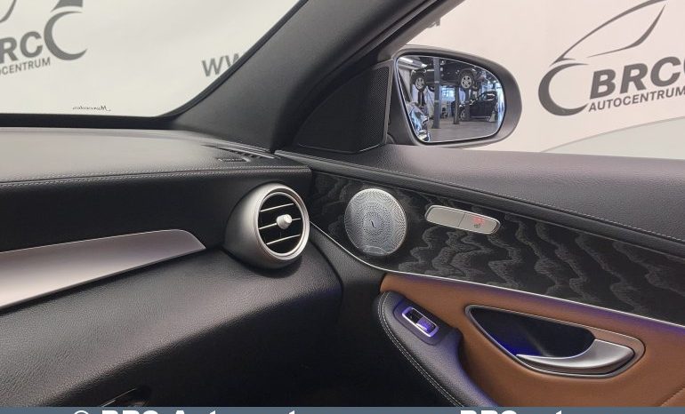 
								Mercedes-Benz C 300 e Plug-In Hybrid Automatas 2020 full									