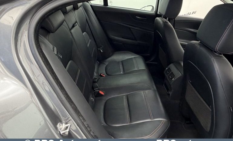 
								Jaguar XE 2.0D Automatas 2015 full									