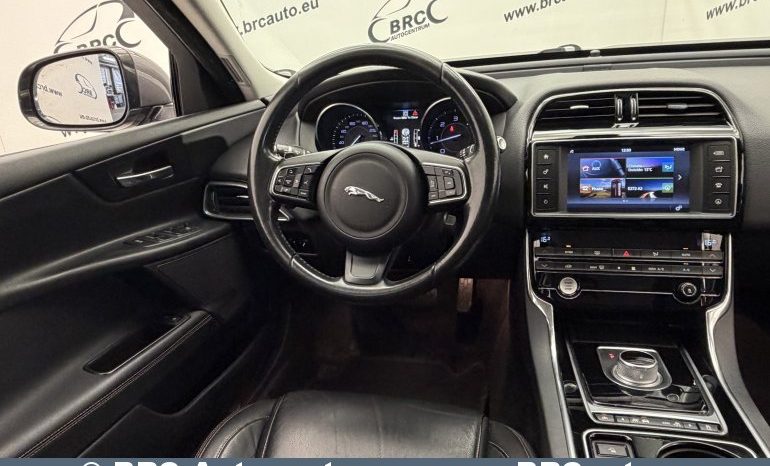 
								Jaguar XE 2.0D Automatas 2015 full									