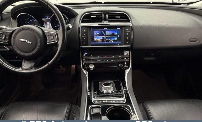 
								Jaguar XE 2.0D Automatas 2015 full									