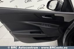 
										Jaguar XE 2.0D Automatas 2015 full									