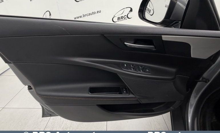 
								Jaguar XE 2.0D Automatas 2015 full									