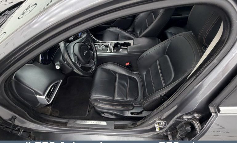 
								Jaguar XE 2.0D Automatas 2015 full									