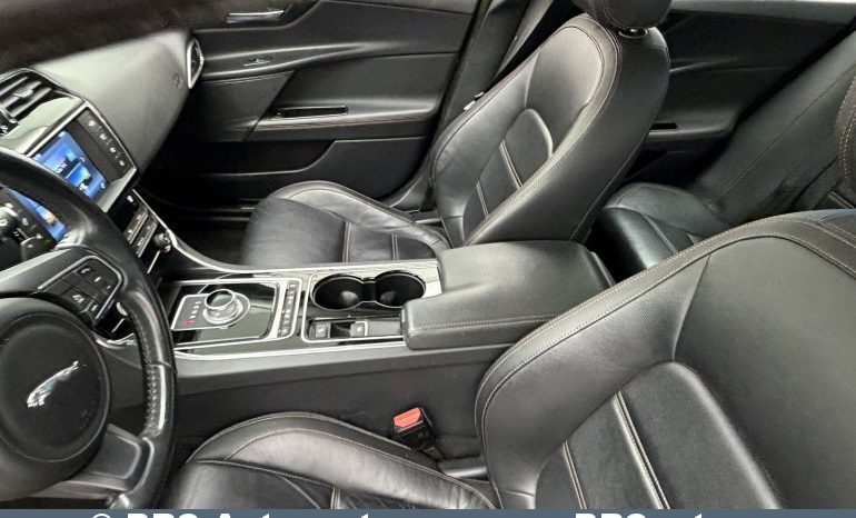 
								Jaguar XE 2.0D Automatas 2015 full									