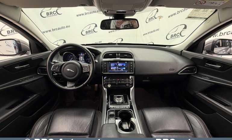
								Jaguar XE 2.0D Automatas 2015 full									