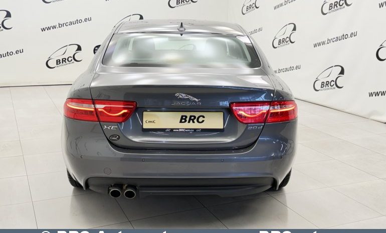 
								Jaguar XE 2.0D Automatas 2015 full									