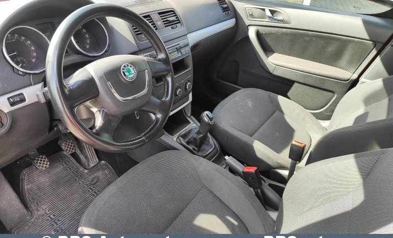
								Skoda Yeti 2.0 TDI 4Motion 2011 full									