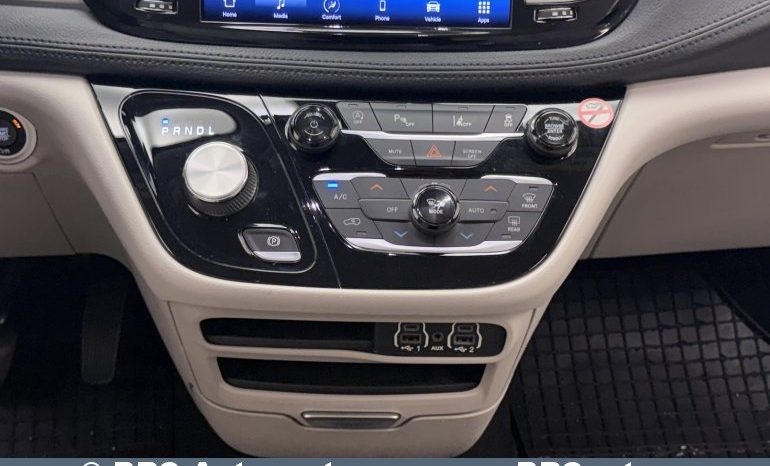 
								Chrysler Pacifica 3.6 V6 Automatas 2021 full									
