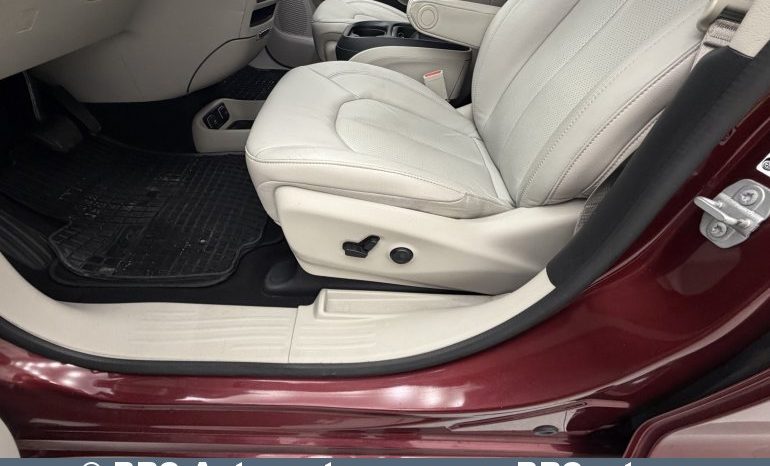 
								Chrysler Pacifica 3.6 V6 Automatas 2021 full									