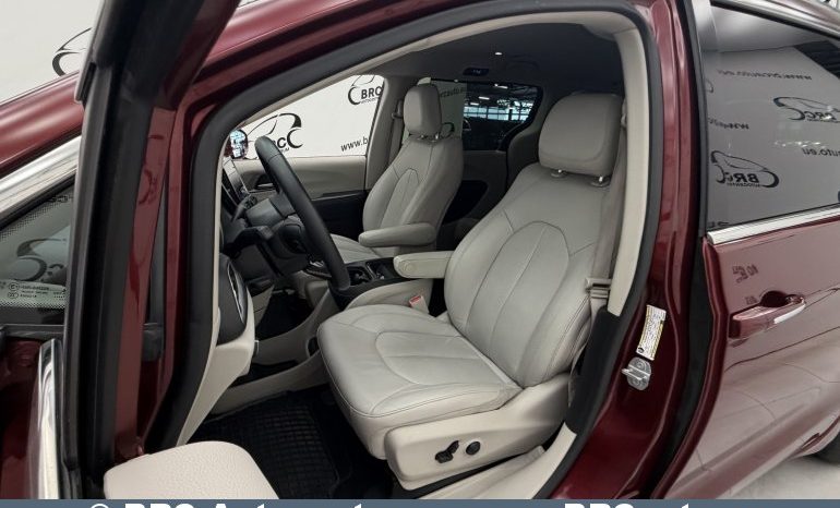 
								Chrysler Pacifica 3.6 V6 Automatas 2021 full									