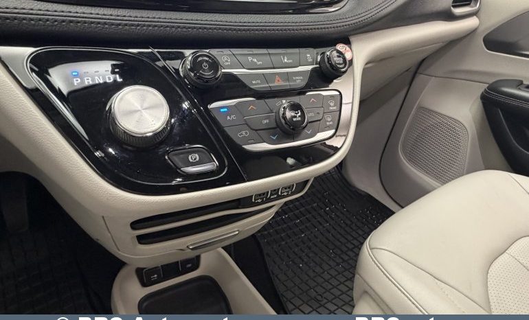 
								Chrysler Pacifica 3.6 V6 Automatas 2021 full									
