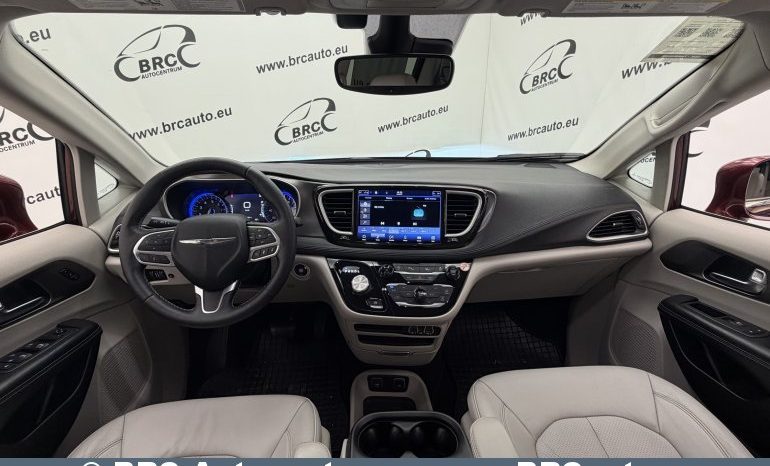 
								Chrysler Pacifica 3.6 V6 Automatas 2021 full									