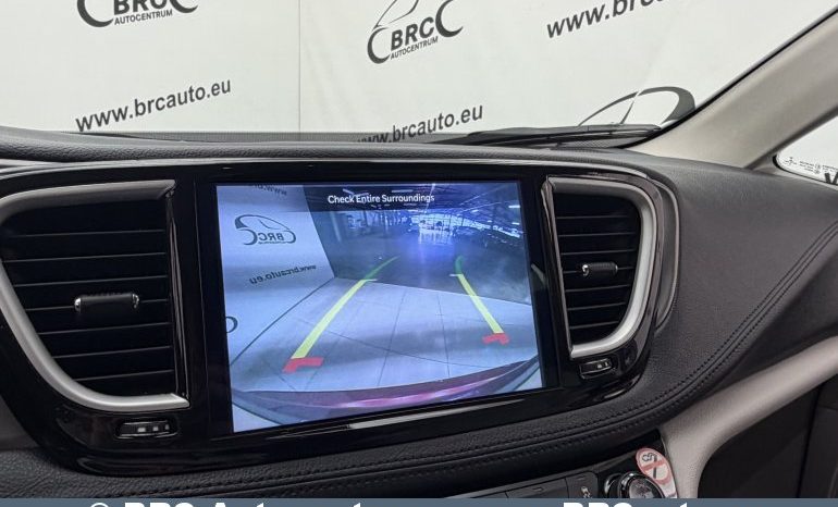 
								Chrysler Pacifica 3.6 V6 Automatas 2021 full									