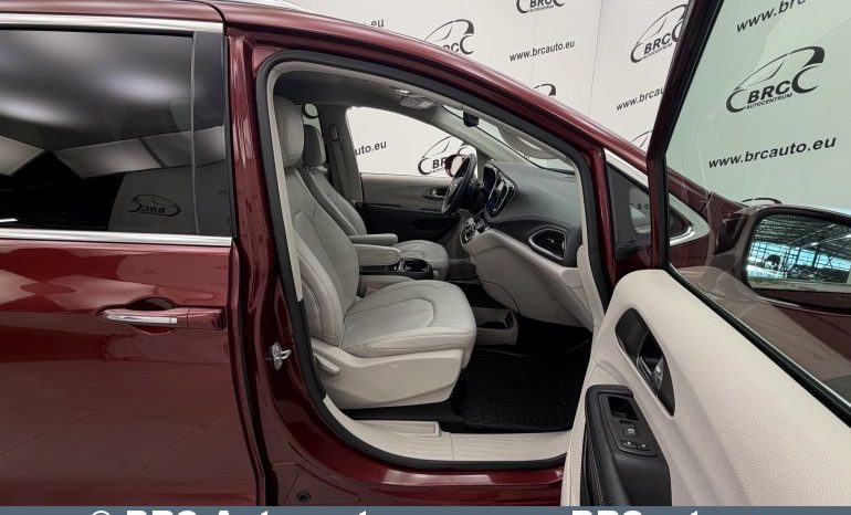 
								Chrysler Pacifica 3.6 V6 Automatas 2021 full									