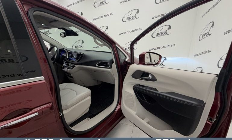 
								Chrysler Pacifica 3.6 V6 Automatas 2021 full									