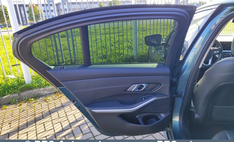 
								BMW 318 2.0d Sport Line Automatas 2020 full									