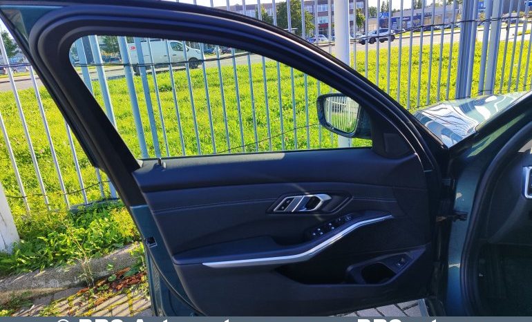 
								BMW 318 2.0d Sport Line Automatas 2020 full									