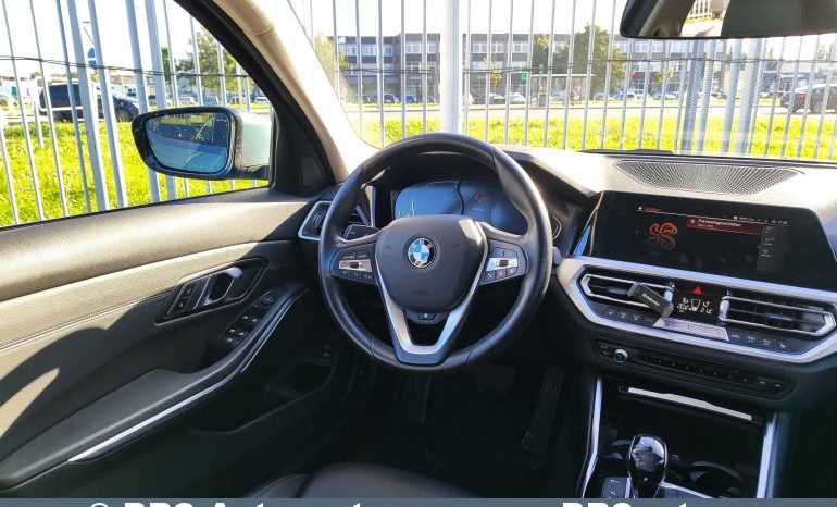 
								BMW 318 2.0d Sport Line Automatas 2020 full									