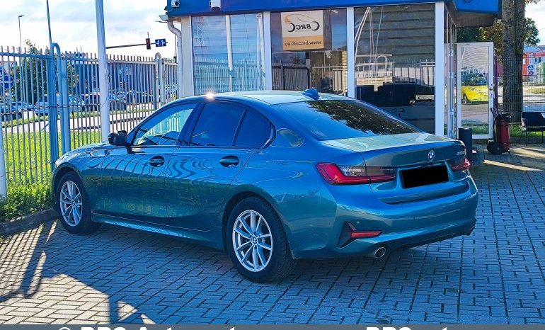 
								BMW 318 2.0d Sport Line Automatas 2020 full									