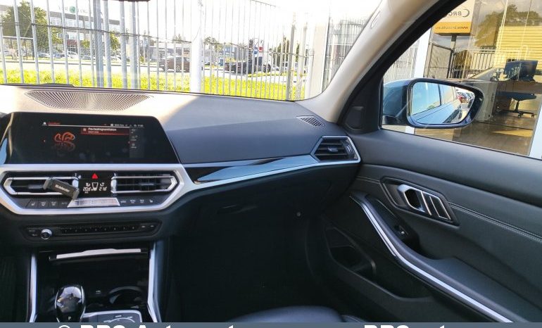 
								BMW 318 2.0d Sport Line Automatas 2020 full									