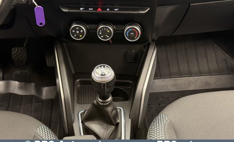 
								Dacia Duster 1.6i 2018 full									