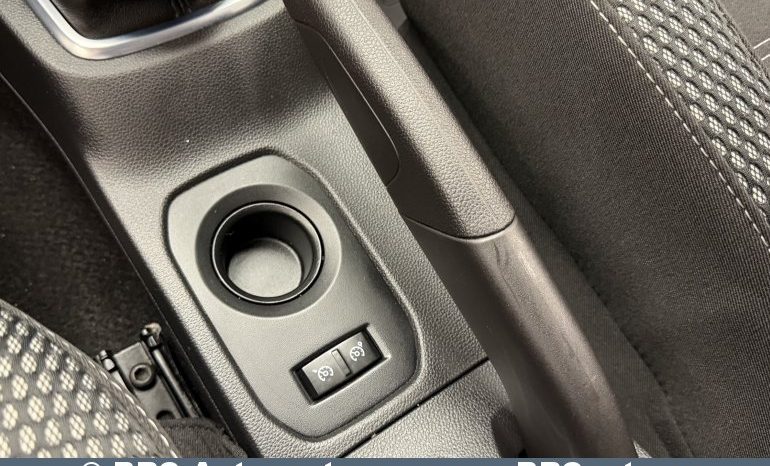 
								Dacia Duster 1.6i 2018 full									