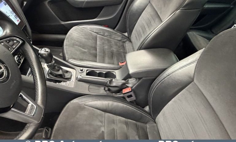 
								Skoda Octavia Scout 2.0 TDI 4×4 Automatas 2017 full									