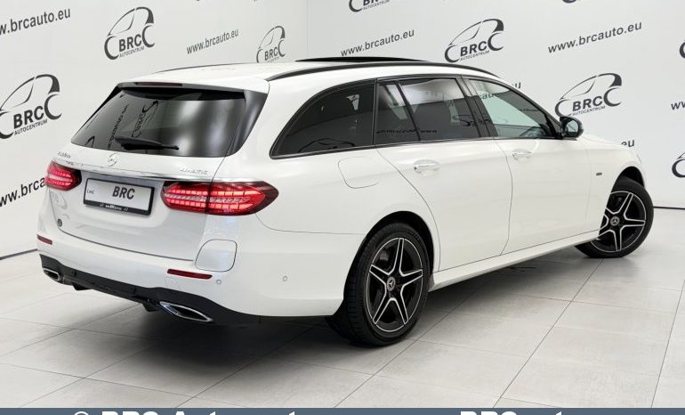 
								Mercedes-Benz E 300 de 4MATIC Automatas 2021 full									