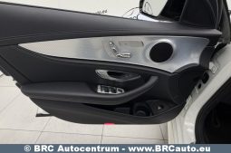 
										Mercedes-Benz E 300 de 4MATIC Automatas 2021 full									