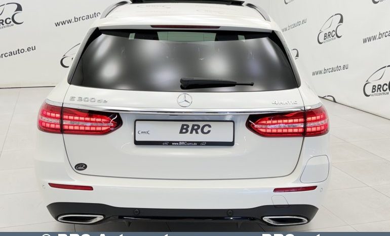 
								Mercedes-Benz E 300 de 4MATIC Automatas 2021 full									