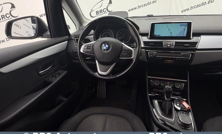 
								BMW 225 Active Tourer xe iPerformance Automatas 2017 full									