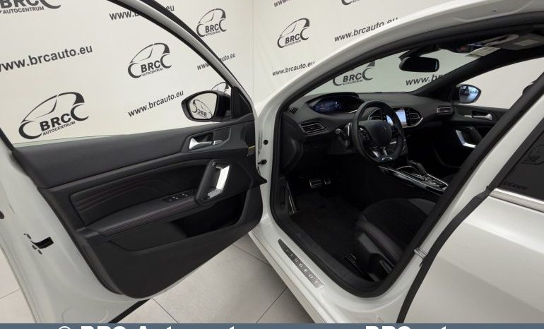 
								Peugeot 308 1.2 GT Automatas 2021 full									