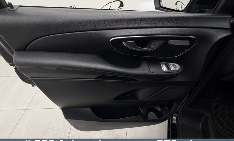 
								Mercedes-Benz V 250 D MPV Ekstra Long Automatas 2020 full									