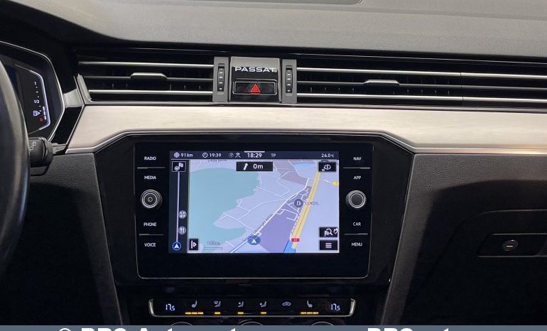
								Volkswagen Passat 2.0TDI Variant 4Motion R-line Automatas 2019 full									