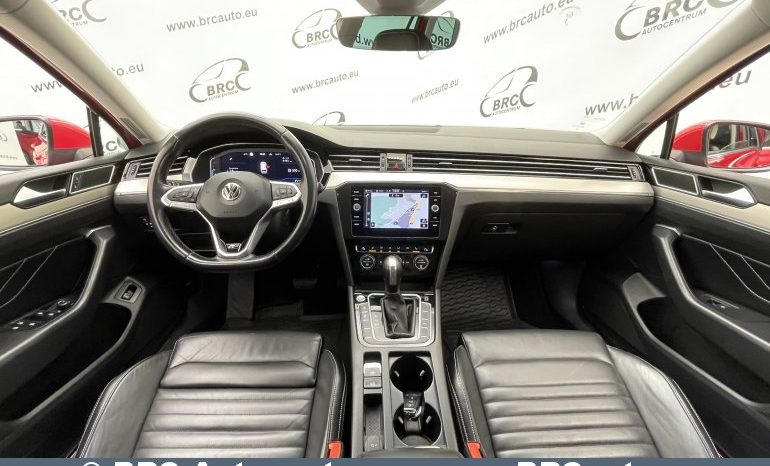 
								Volkswagen Passat 2.0TDI Variant 4Motion R-line Automatas 2019 full									