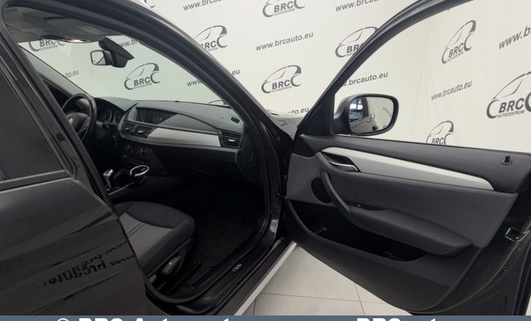 
								BMW X1 sDrive18 2011 full									