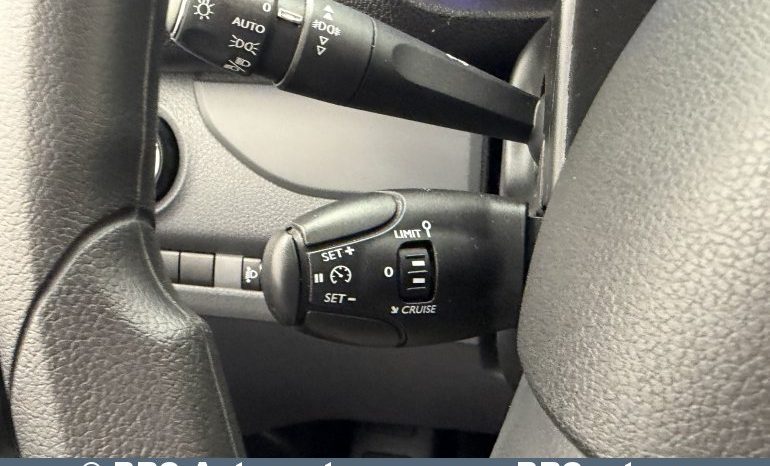 
								Opel Vivaro 2.0 BlueHDi Zafira Life 2020 full									