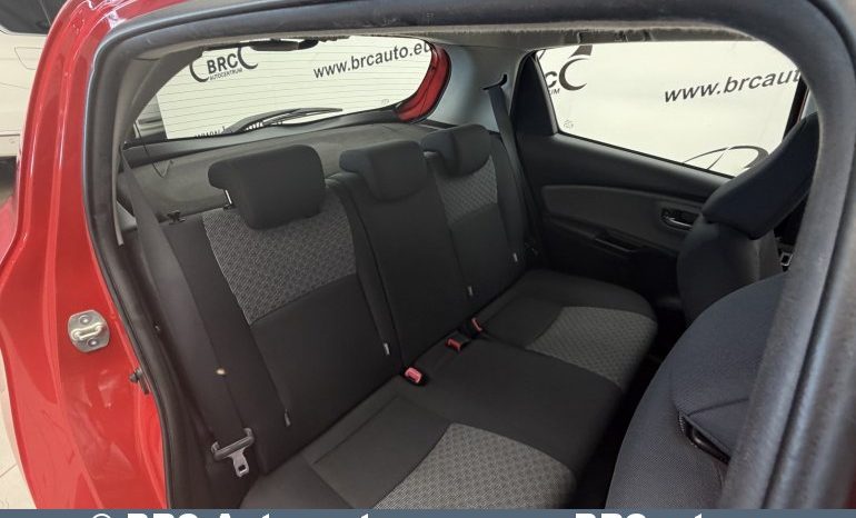 
								Toyota Yaris 1.5 Hybrid Automatas 2015 full									