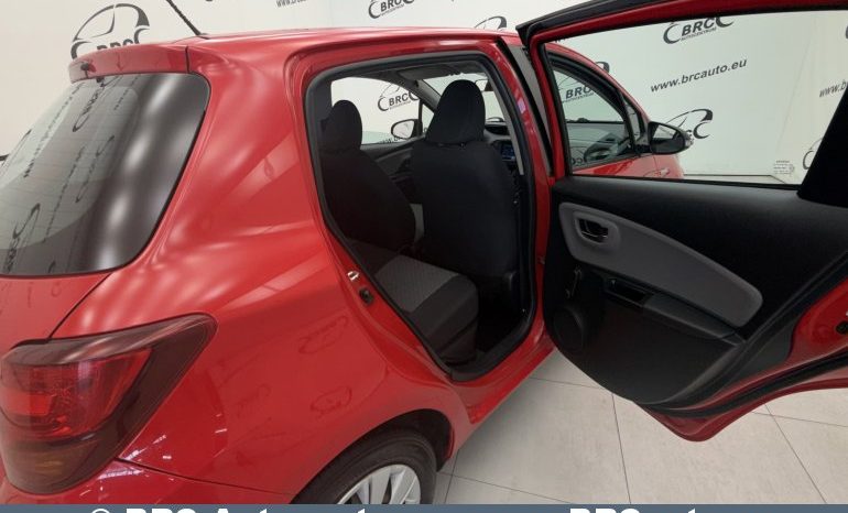 
								Toyota Yaris 1.5 Hybrid Automatas 2015 full									