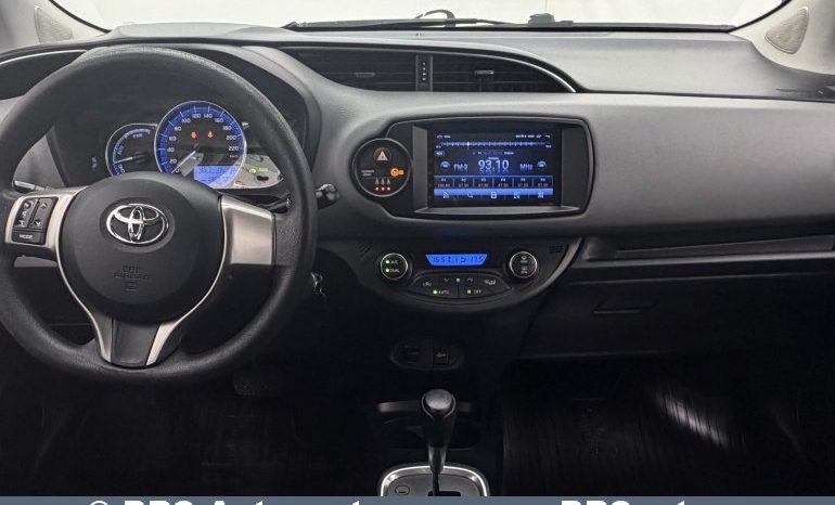 
								Toyota Yaris 1.5 Hybrid Automatas 2015 full									