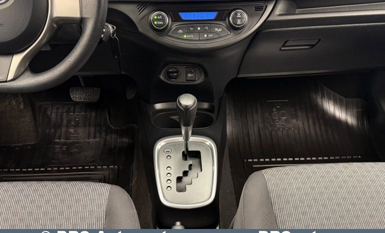 
								Toyota Yaris 1.5 Hybrid Automatas 2015 full									
