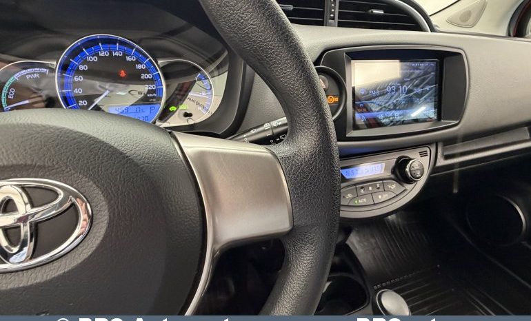 
								Toyota Yaris 1.5 Hybrid Automatas 2015 full									