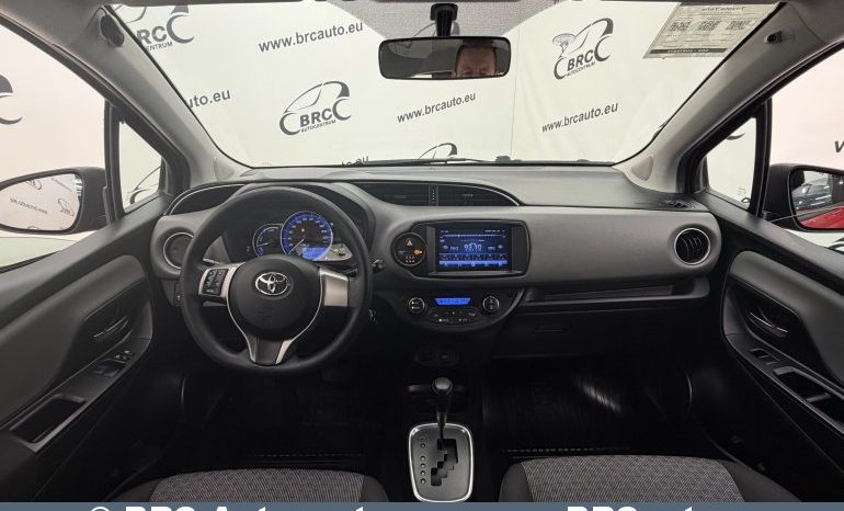 
								Toyota Yaris 1.5 Hybrid Automatas 2015 full									