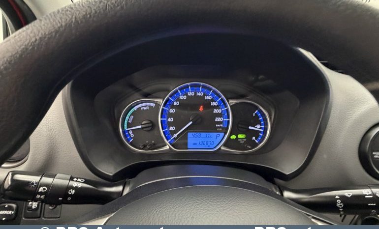 
								Toyota Yaris 1.5 Hybrid Automatas 2015 full									